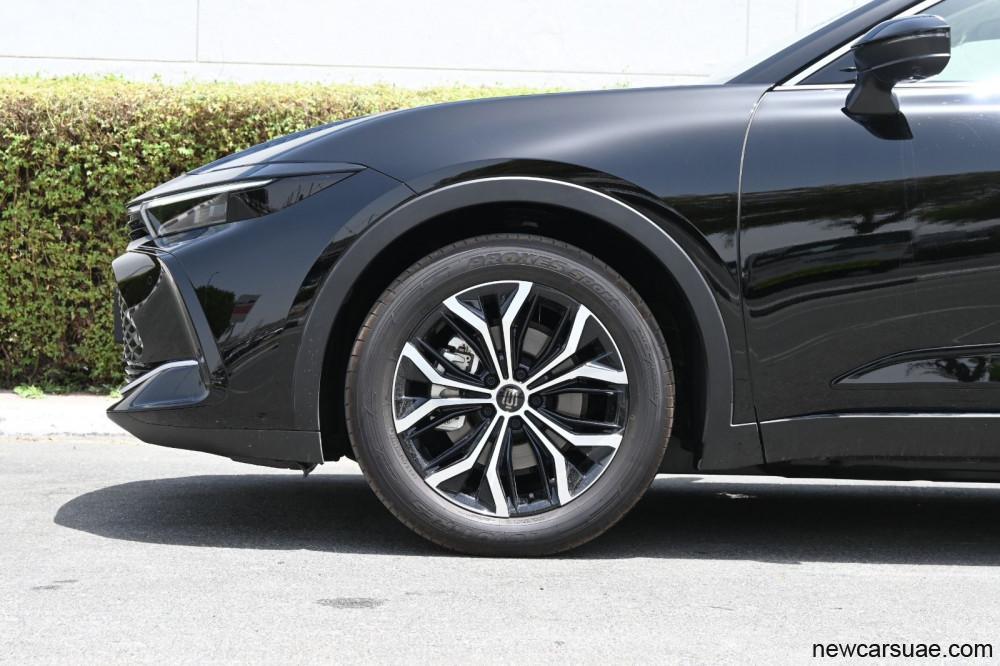Toyota Crown 2023 Hybrid